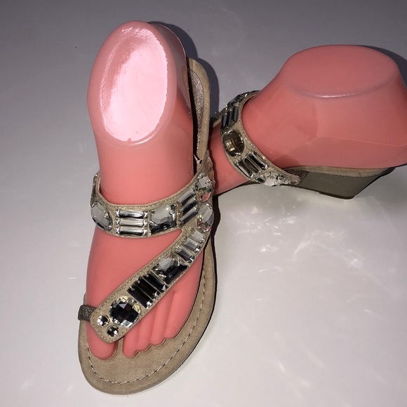 Jacklyn Smith - Picture 2 of 6